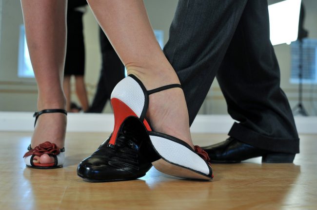 argentine-tango-2079964_1920(1)