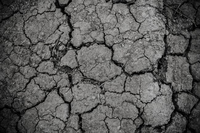 ground-g287261208_1920