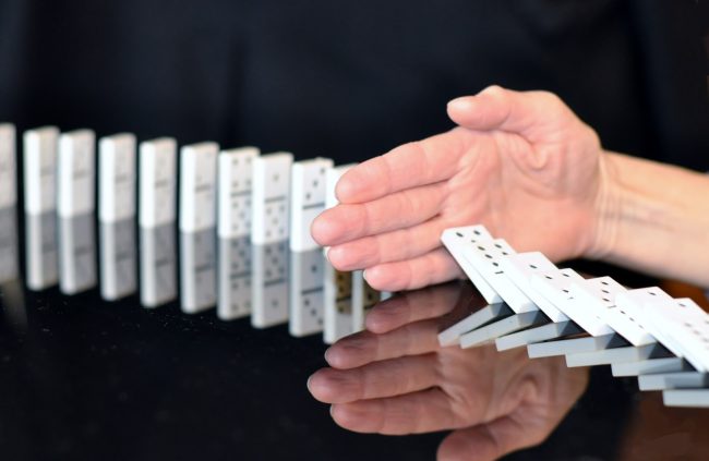 dominoes-g7bb487c90_1920